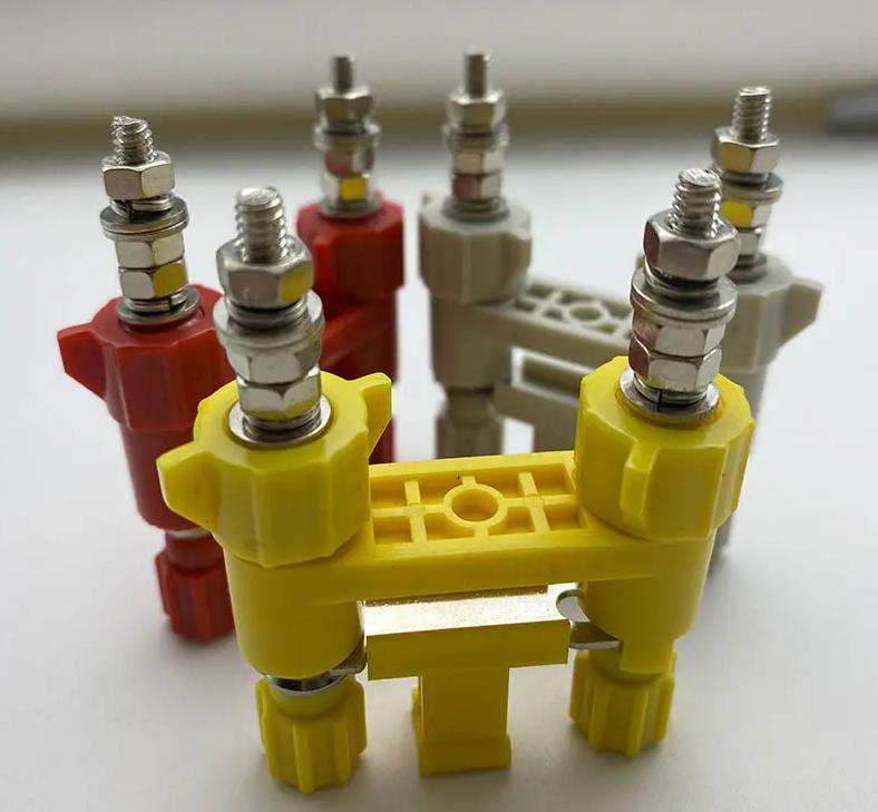 高压线束连接器